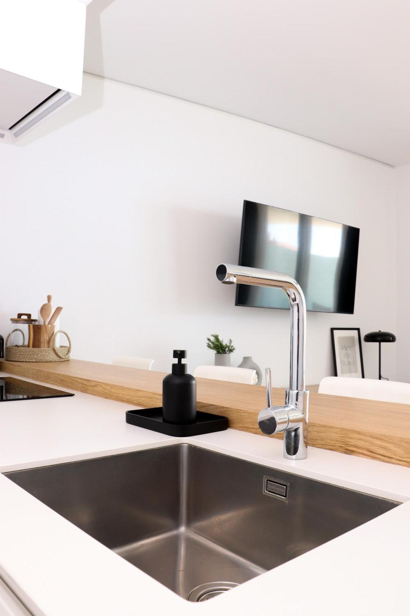 Fantastic Apartment In The Wave Just Steps From Carvajal Beach - Pool And Free Parking Fuengirola Extérieur photo