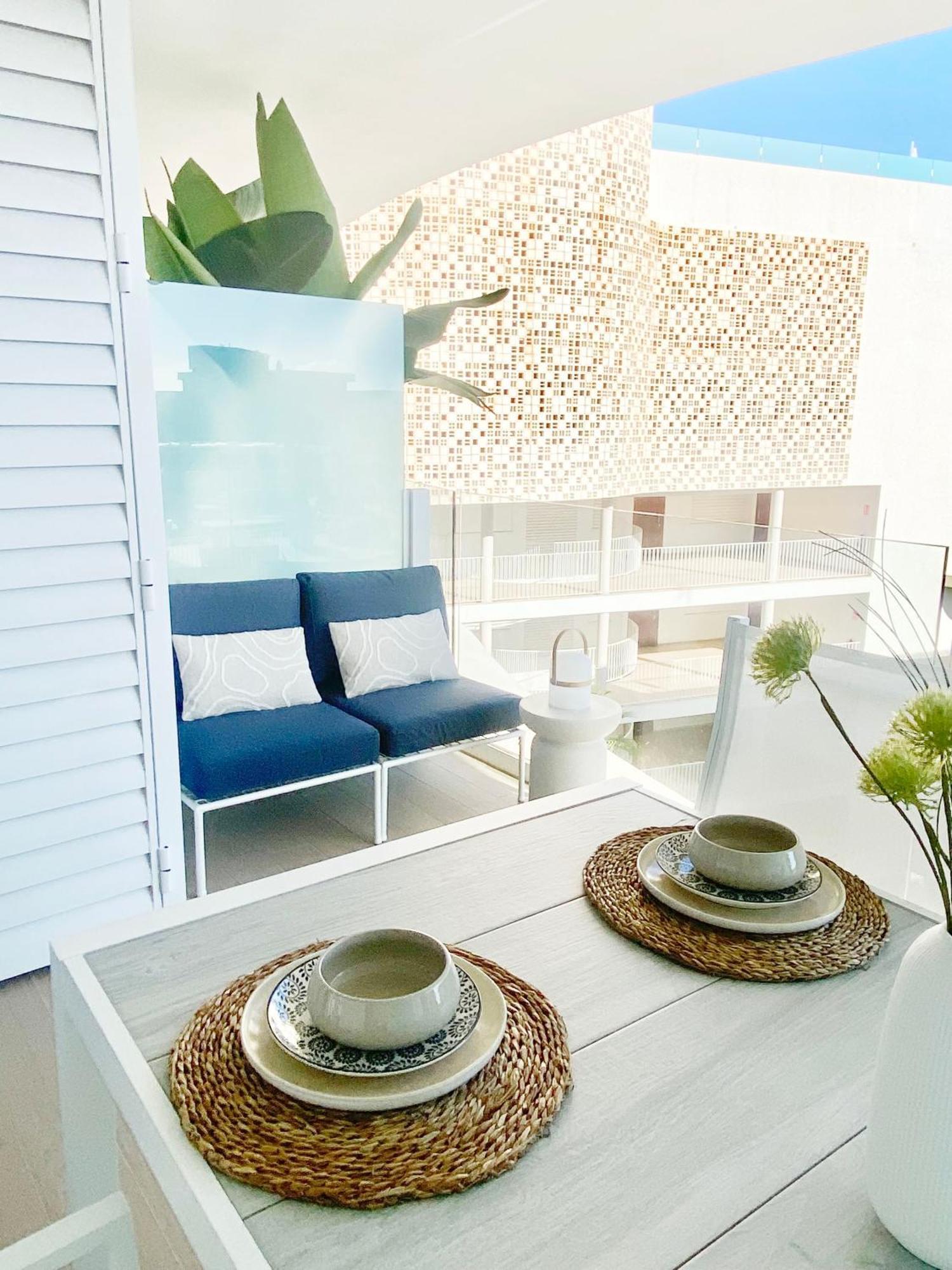 Fantastic Apartment In The Wave Just Steps From Carvajal Beach - Pool And Free Parking Fuengirola Extérieur photo