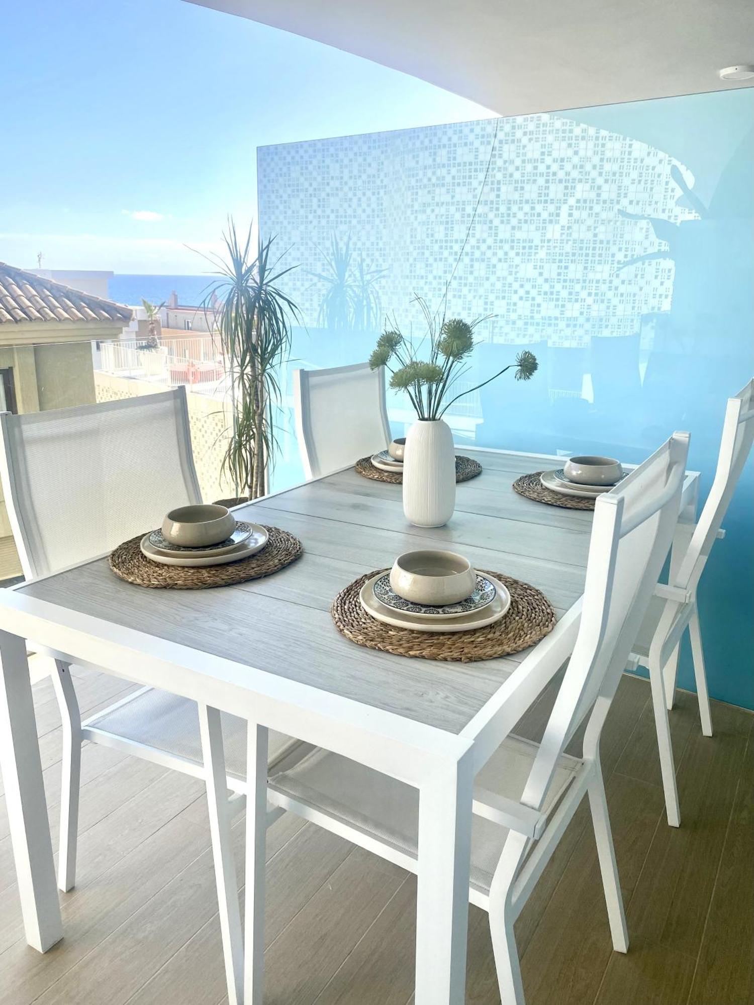 Fantastic Apartment In The Wave Just Steps From Carvajal Beach - Pool And Free Parking Fuengirola Extérieur photo